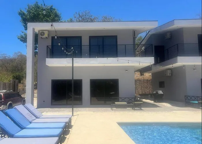 El Castillo Casa Azul Cuajiniquil